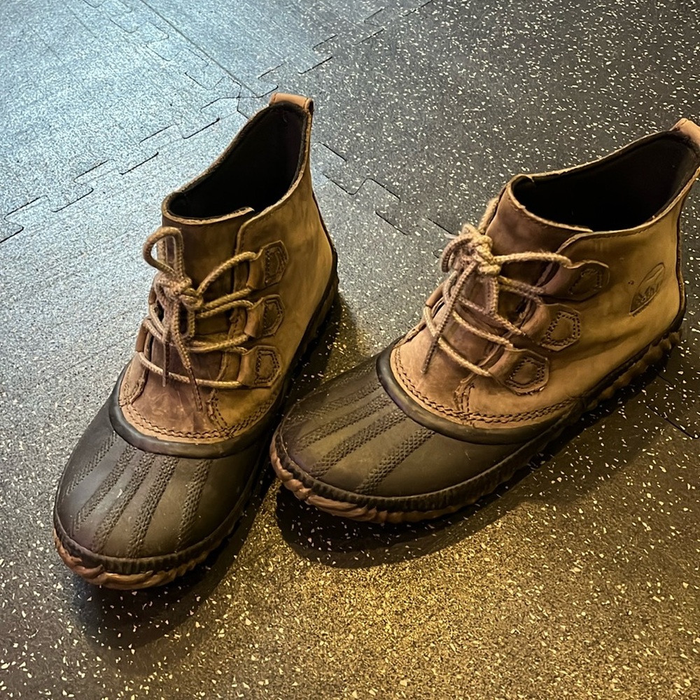 Women’s size 8 Sorels, great condition